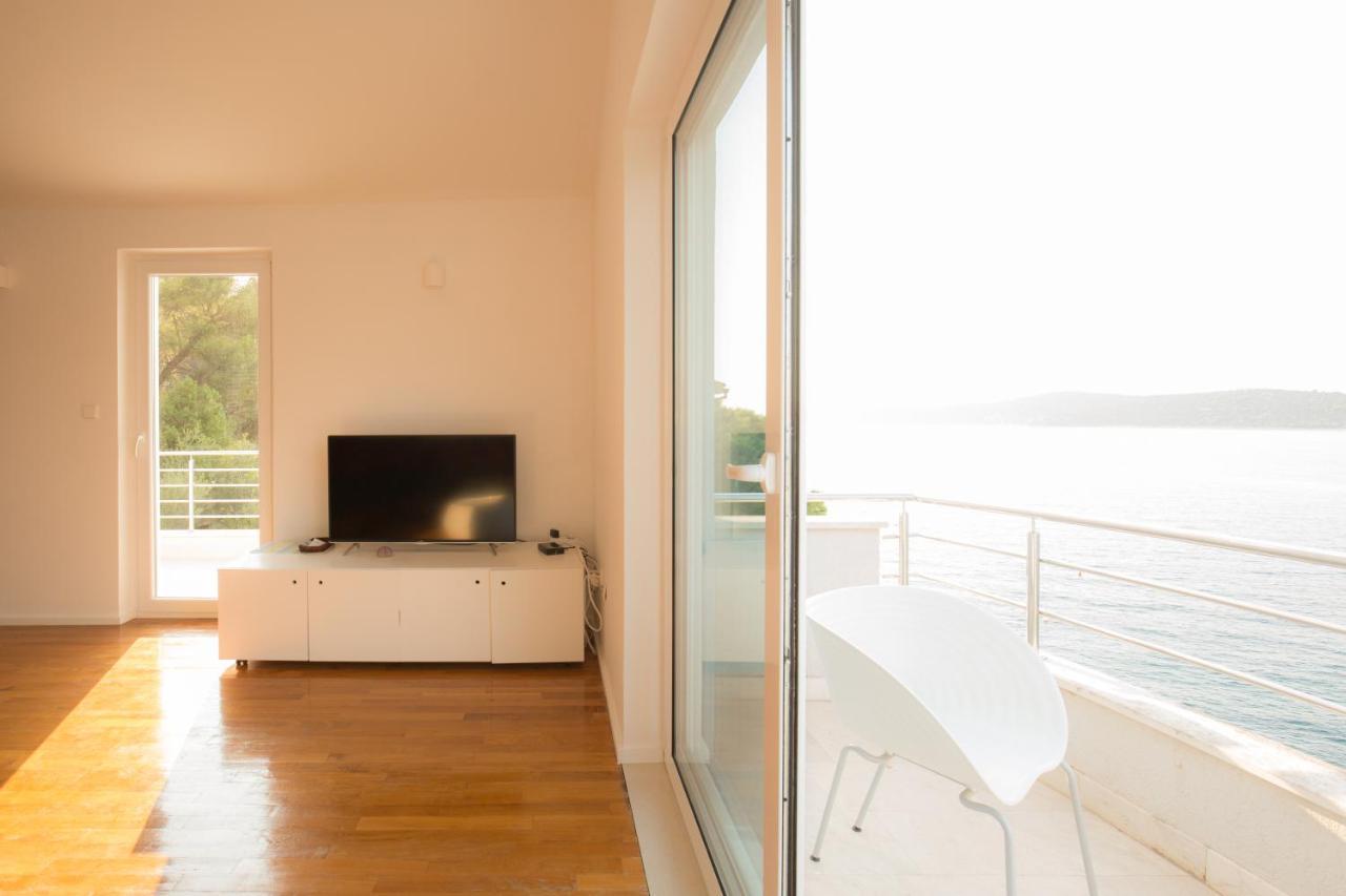 Vila Visnjic Grebastica Luaran gambar
