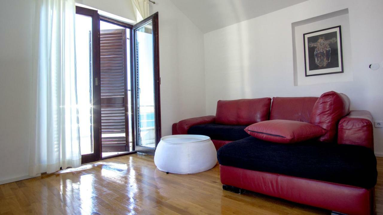 Vila Visnjic Grebastica Luaran gambar